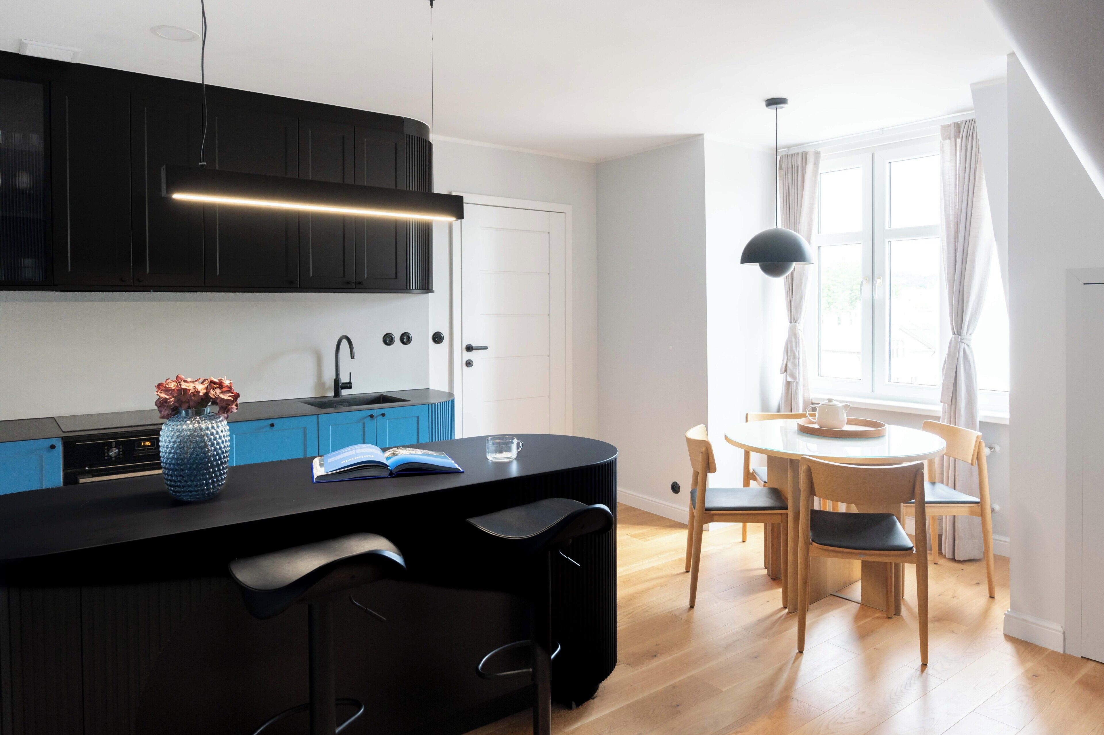 Deluxe Apartment, Non Smoking, Private Bathroom | Dining