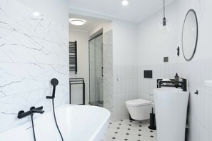 Deluxe Apartment, Non Smoking, Private Bathroom | Bathroom - Parkowa 33 Beach Loft by Lion Apartment (Sopot)