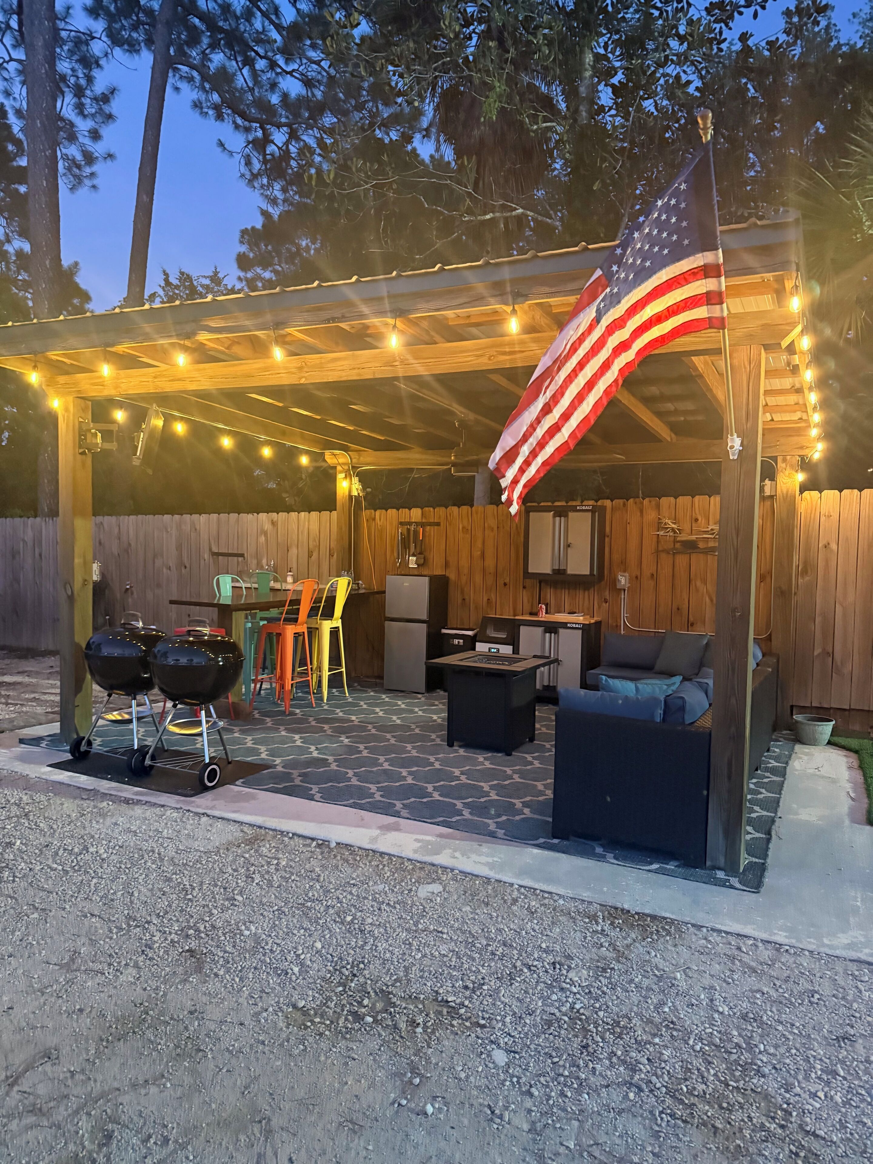 Outdoor dining