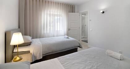 Beautiful 2-Bedroom Apartment with Private Pool and Garden in Quinta do Lago