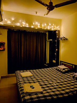 1 chambre, fer et planche à repasser, Wi-Fi, draps fournis