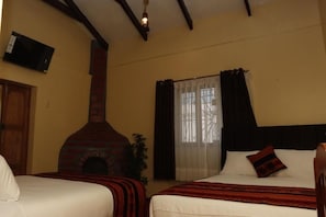 Habitación con 2 camas individuales | Escritorio y wifi gratis