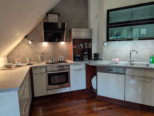 Wohnen im Park, 2,5 Zimmer voll ausgestattet 65 m², modern, ruhige Lage in Enger