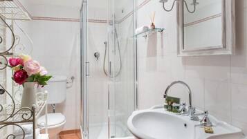 Appartement Supérieur, vue colline | Salle de bain