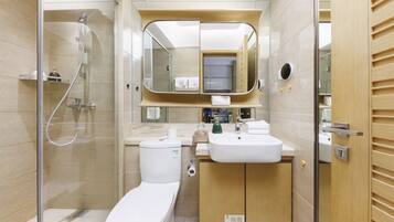 Chambre Double Luxe, vue ville | Salle de bain
