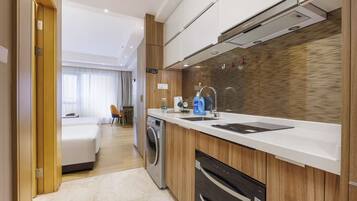Business Twin Room, City View | Laptop workspace, blackout drapes, soundproofing, iron/ironing board