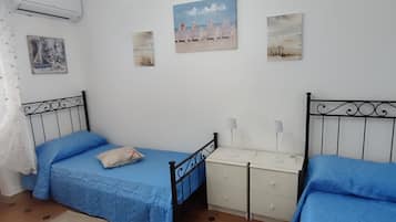 2 bedrooms, iron/ironing board, bed sheets