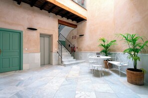 Interior - Genteel Home Padre Marchena 13 001 (Seville)