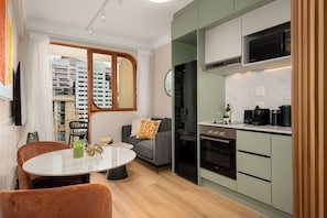 Interior - Charlie and the Chairman |Cityscape Stay and Balcony (Cape Town)