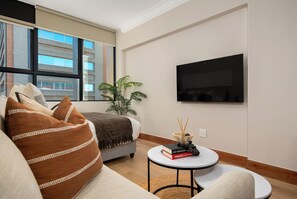 1 slaapkamer, een kluis op de kamer, een strijkplank/strijkijzer