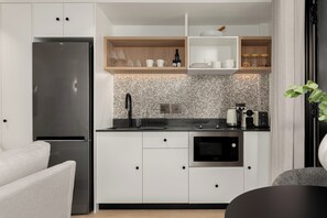 Interior - Sophisticated Stay | Pool and Mountain Views (Cape Town)