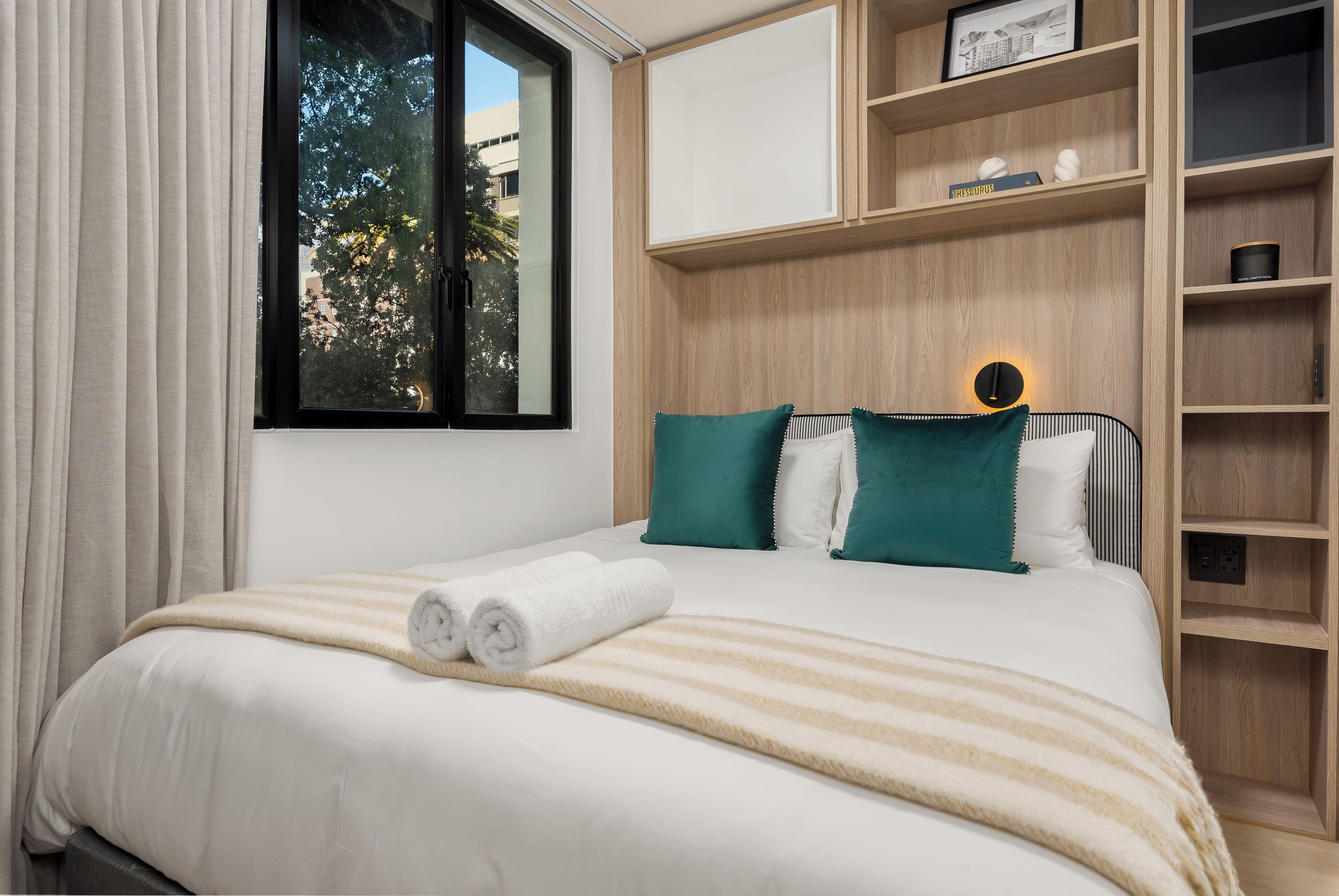 1 chambre, coffres-forts dans les chambres, fer et planche à repasser