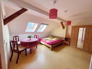 Interior - Large Double Room Biberburg (Letschin)