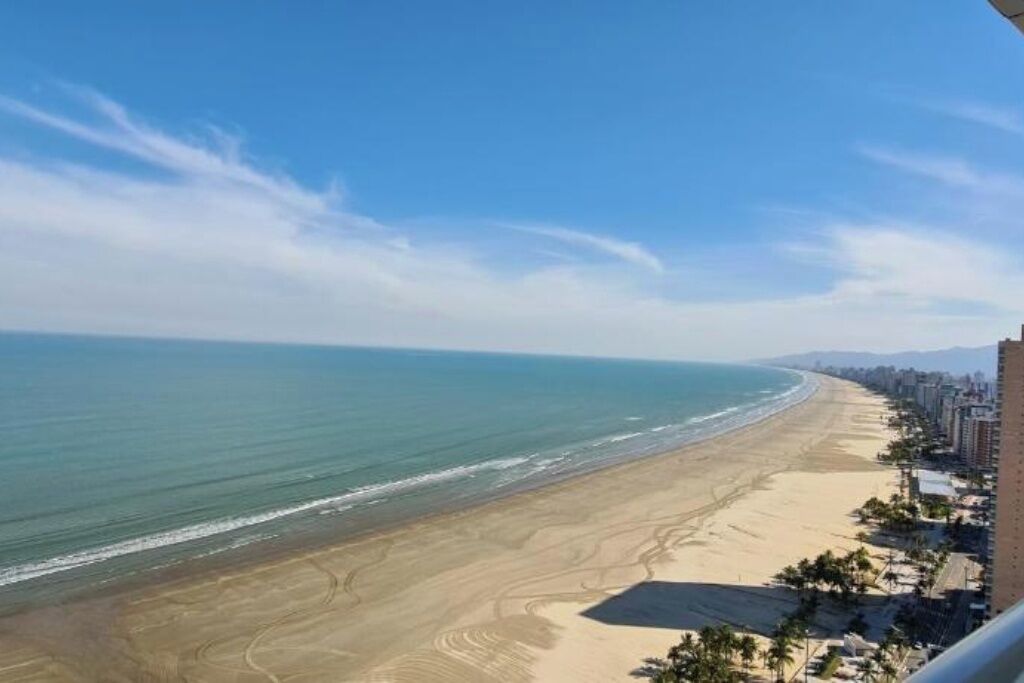 Beach nearby, 3 beach bars