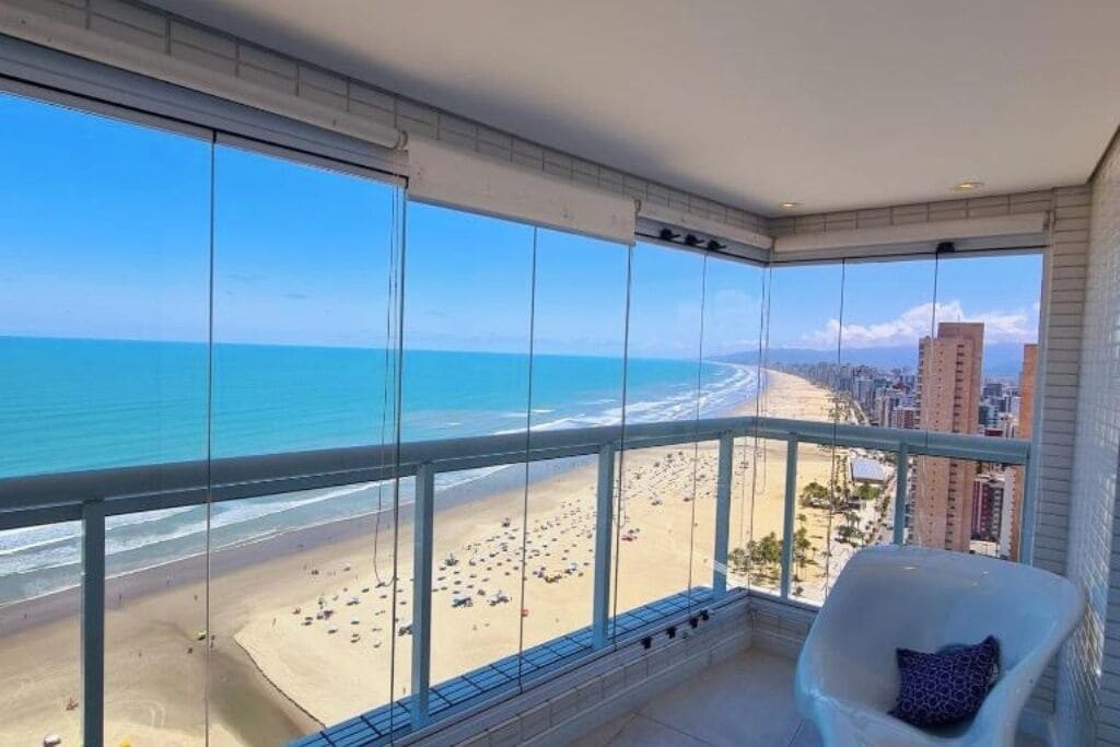 Beach nearby, 3 beach bars