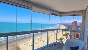 Beach nearby, 3 beach bars