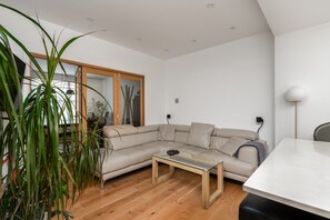 Living area - GuestReady - Modern Cottage, East Finchley Village (London)