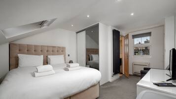 3 bedrooms, free WiFi, bed sheets