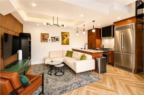 Smart TV - The Union Flat: Union Market's Premier Rental (Washington)