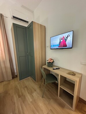 Interior - Cozy apartment 5 minutes from the port of Palermo (Palermo)