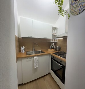 Private kitchen - Cozy apartment 5 minutes from the port of Palermo (Palermo)