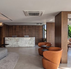 Standard-Doppel- oder -Zweibettzimmer, eingeschränkter Meerblick | Lobby