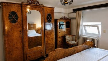 3 chambres, fer et planche à repasser, Wi-Fi, draps fournis
