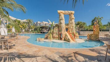 Basic Apartment | Pool