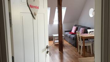Fernseher, Stereoanlage