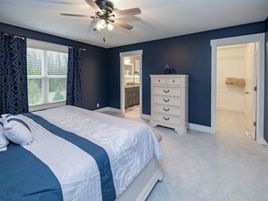 Unclassified image, 5 of 39, button - BRAND-NEW 6BR SOUTH HAVEN HOME, HEATED POOL, 1 ACRE,  SLEEPS 12 (South Haven)