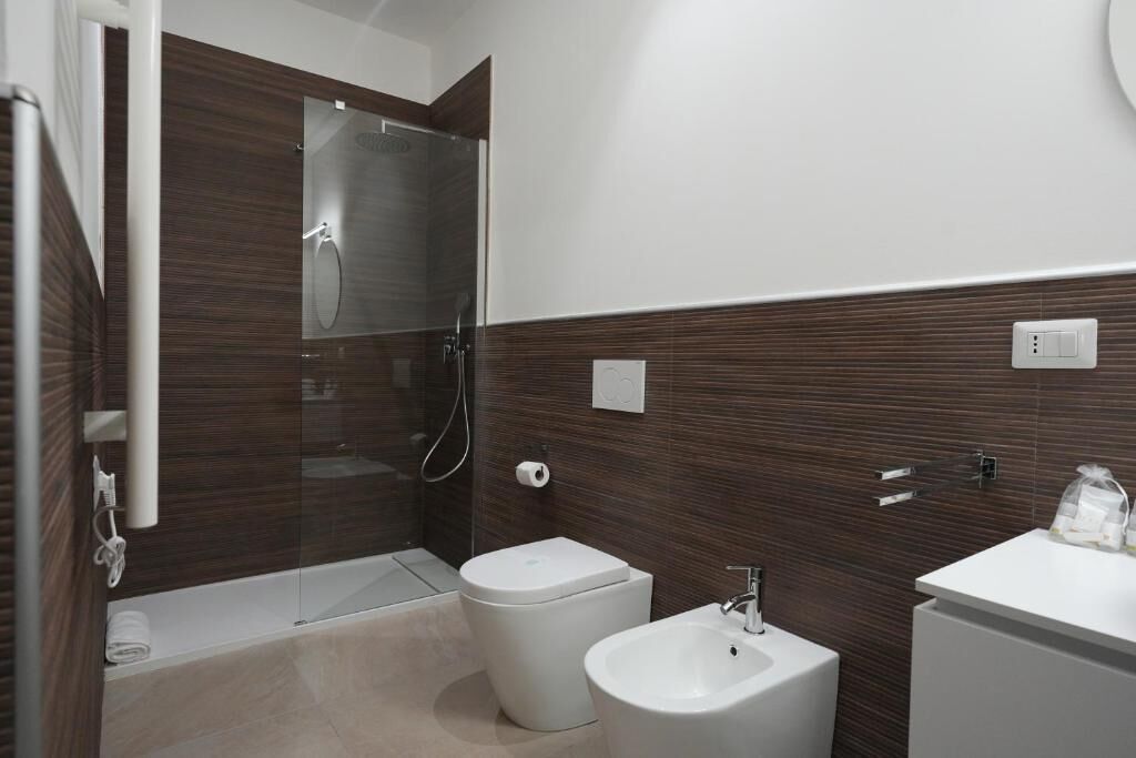 Quadruple Room | Bathroom