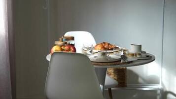 Quadruple Room | Dining