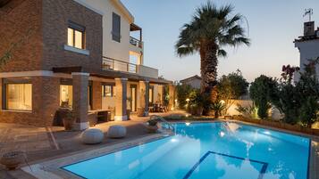 Villa superior, vistas al mar | Piscina privada