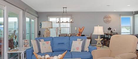 House, Multiple Beds (Cottage By The Sea) | Living area