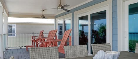 บ้านพัก, หลายเตียง (Cottage By The Sea) | รับประทานอาหารกลางแจ้ง