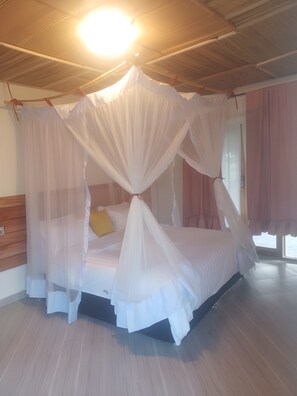 Traditional Double Room - Murchison Falls Coffee Lodge (Nwoya District)