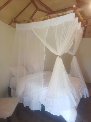 Traditional Double Room - Murchison Falls Coffee Lodge (Nwoya District)