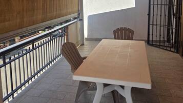 Studio, Courtyard View | Terrace/patio