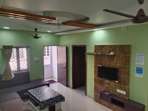 Patel's Home - Near Vadodara Airport /Amit Nagar