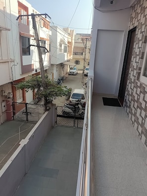 Unclassified image, 5 of 10, button - Patel's Home - Near Vadodara Airport /Amit Nagar (Vadodara)