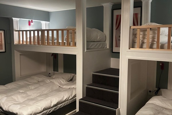 Family Room | WiFi (free)