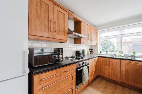 4 bed, 4 en-suite house