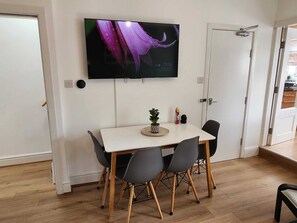 Dining - 4 bed en-uite house (Warrington)