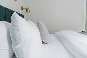 熨斗/熨衫板、Wi-Fi、床單