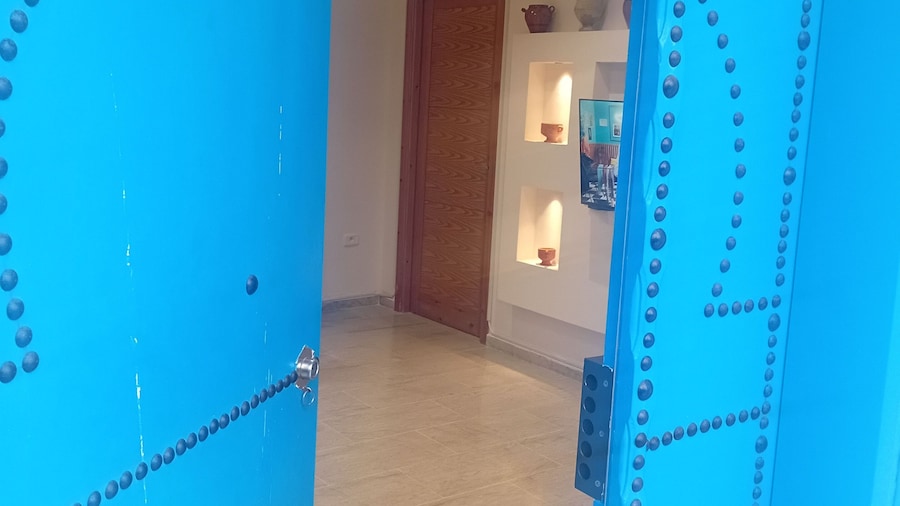 Charming 3-bedroom Apartment in Historic Carthage, Tunisia