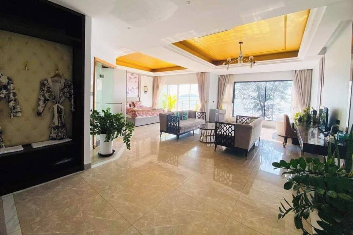 Quarto casal premier, vista para a praia | Cofres nos quartos, escrivaninha, espaço de trabalho para notebook