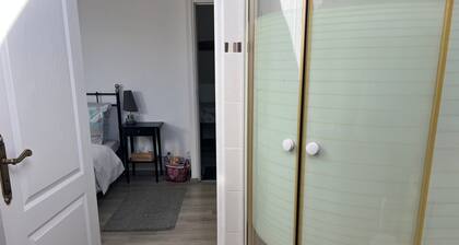 Room 'Chambre Une' with Shared Terrace, Shared Garden and Wi-Fi