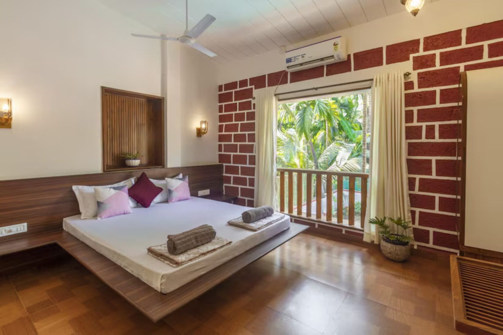 Villa | Desk, laptop workspace, WiFi (free)