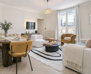 Apartemen Deluks | Tempat makan