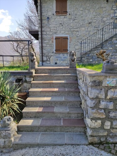 Oasi delle Querce: A Nature Reserve Overlooking the Lake on Monte Isola